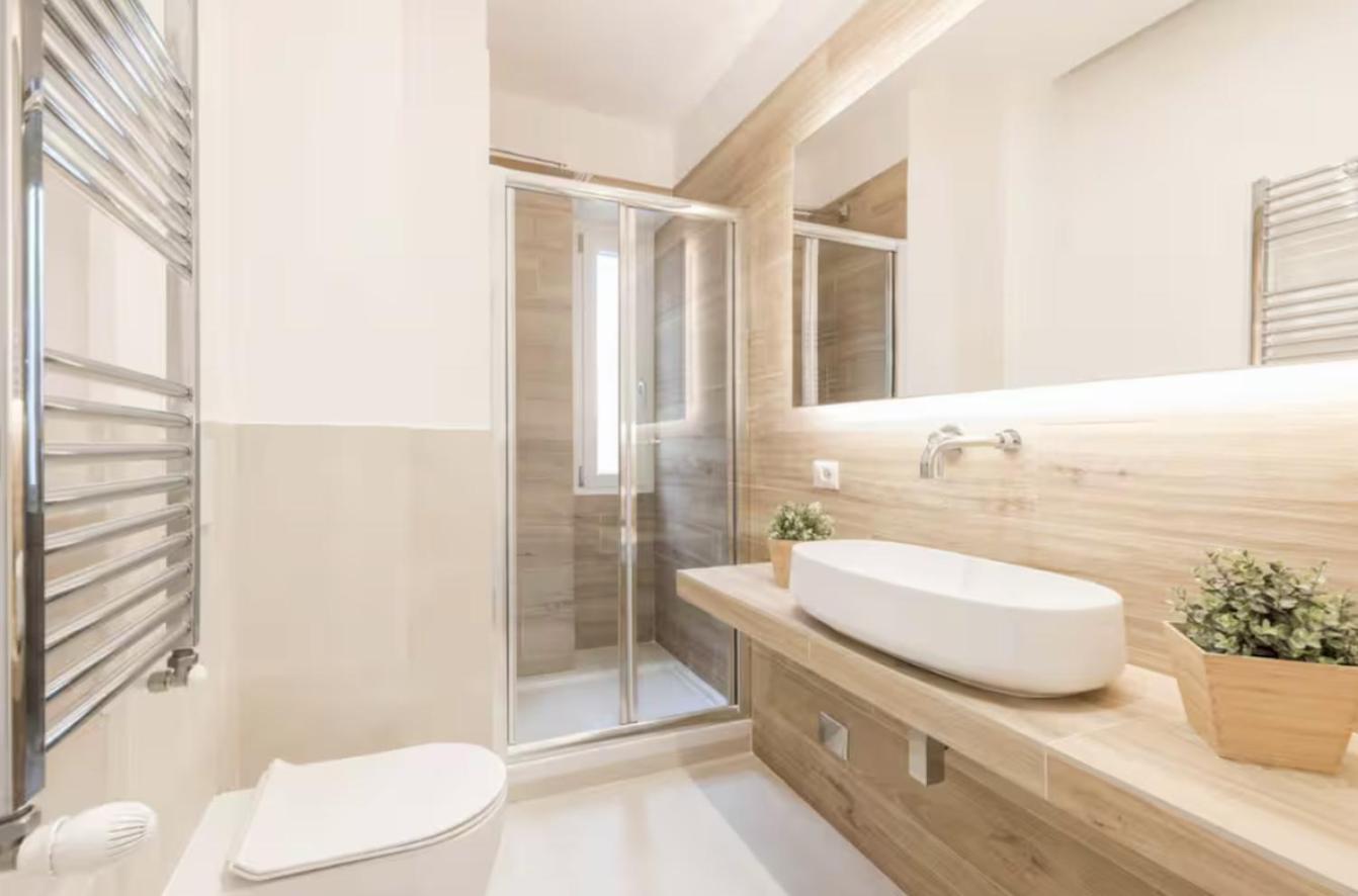 Cozy 1-bedroom Flat With Balcony, Steps To Vatican * Roma