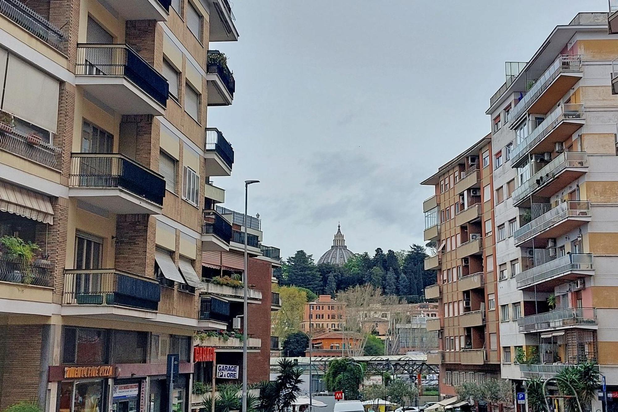 Appartamento Cozy 1-bedroom Flat With Balcony, Steps To Vatican *